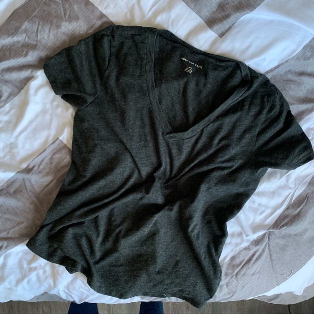 American Eagle V-neck Tee